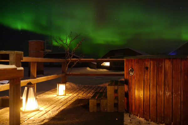 hot-tub-at-the-lodge-small