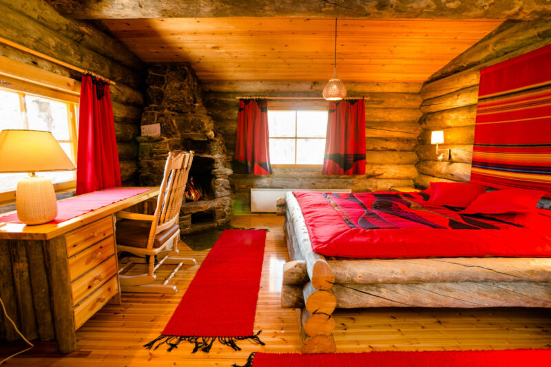 Kakslauttanen East Village small cabin bedroom