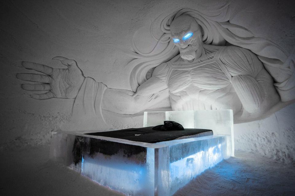 Snow Village Game of Thrones