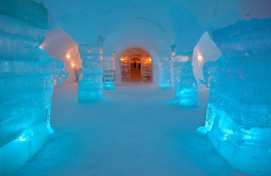 Igloo hotel
