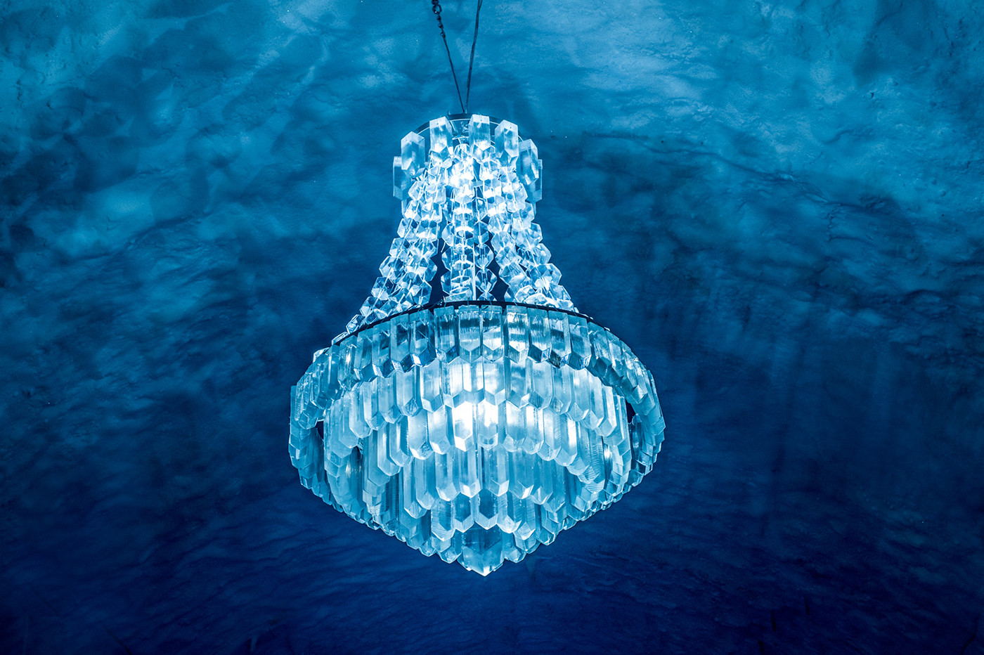 Ice chandelier at Ice Hotel 365