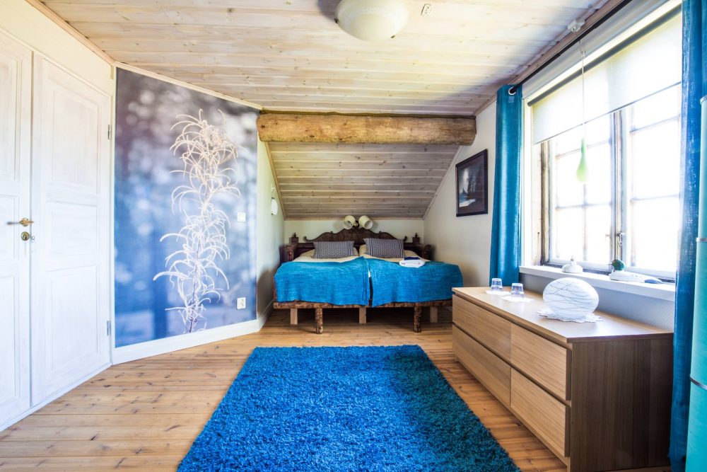 comfy aurora lodge rooms