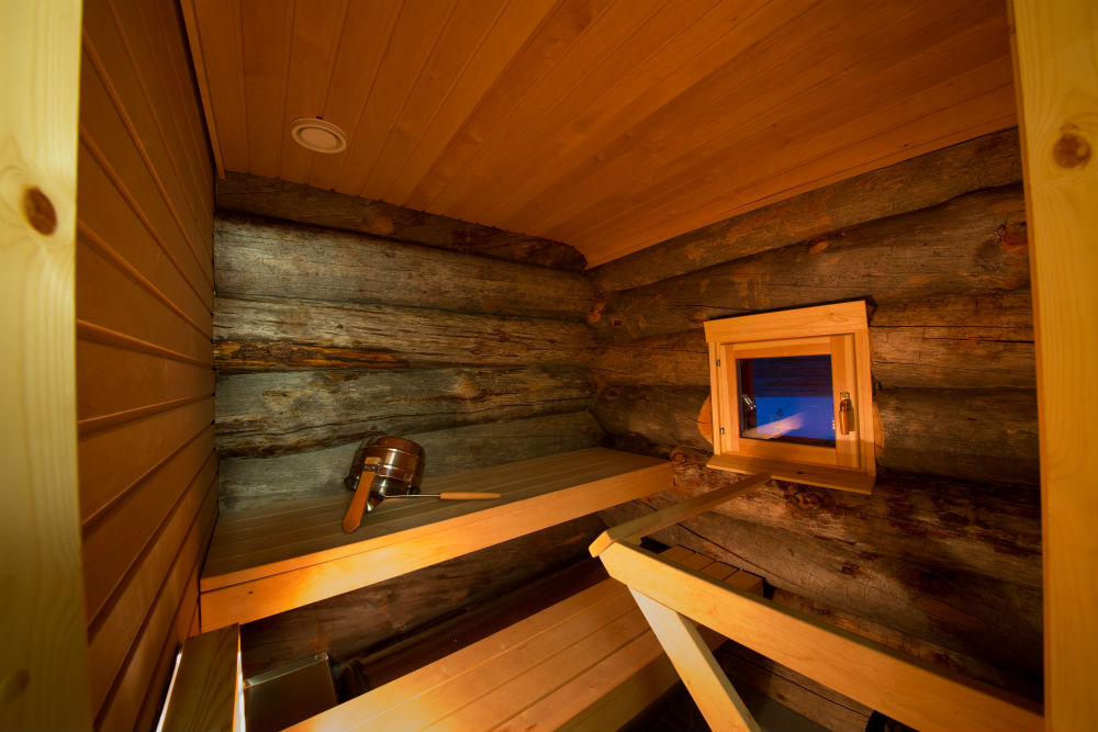 kakslauttanen_kelo_glass_igloo sauna