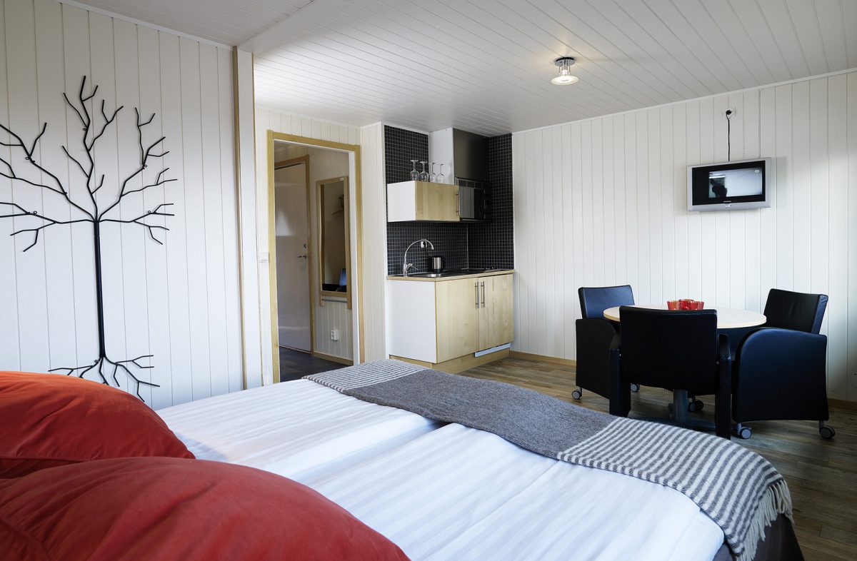 Camp_Ripan_Stay_Room_Giron_1_PHOTO_Hans-Olof_Utsi_WEBB-1200x786