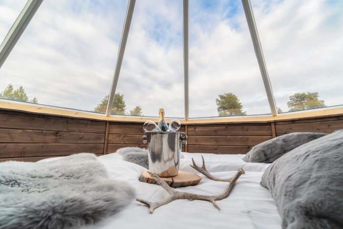 inari-aurora-cabin-header-700x467
