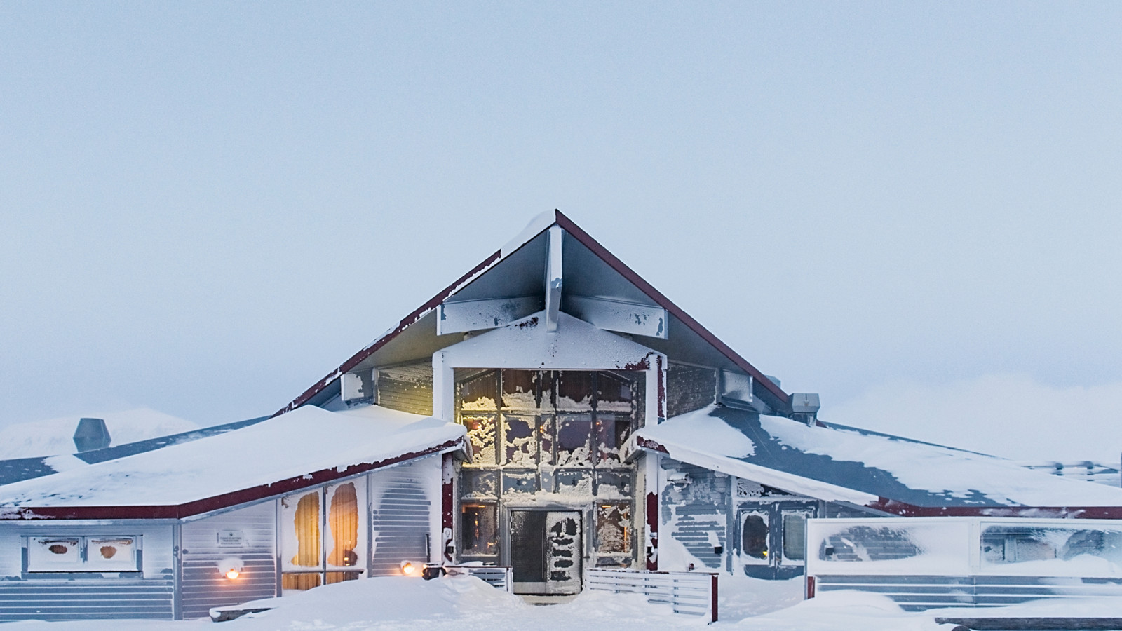 Radisson_blu_Polarhotel_Winter_hotel_1080x1920