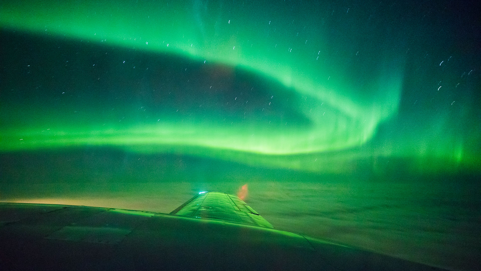 Direct flight to the Northern Lights Arctic Direct Northern Lights