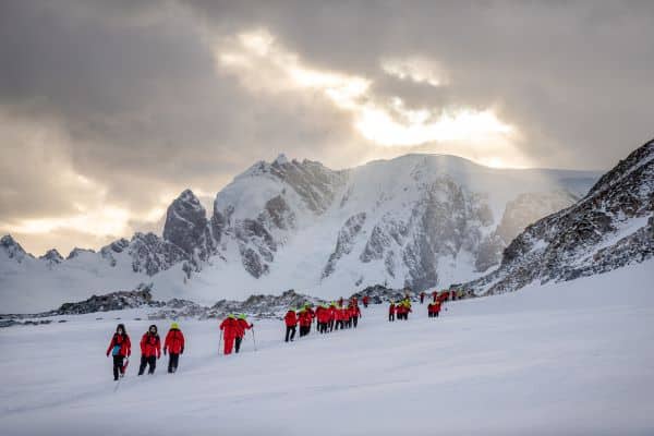 Cuverville_Island_Antarctica_HGR_153816_Photo_Oscar_Farrera