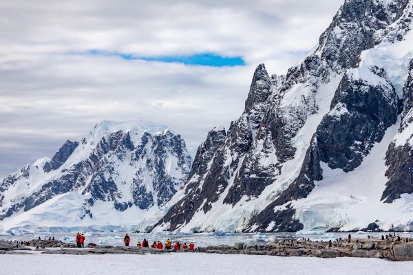 Peterman_Island_Antarctica_HGR_153725_Photo_Oscar_Farrera
