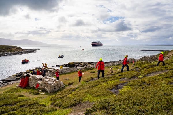 Saunders_Island_Falklands_HGR_160976_Photo_Espen_Mills