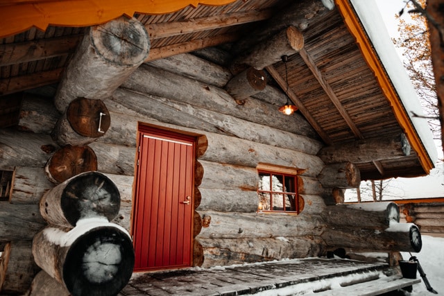 Gold Digger's Chalet Outside 4