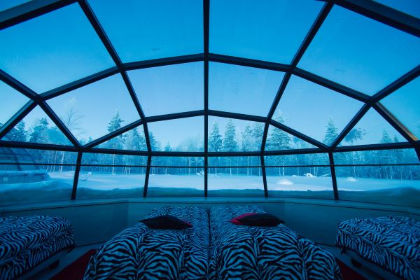 Kakslauttanen glass igloo 4people