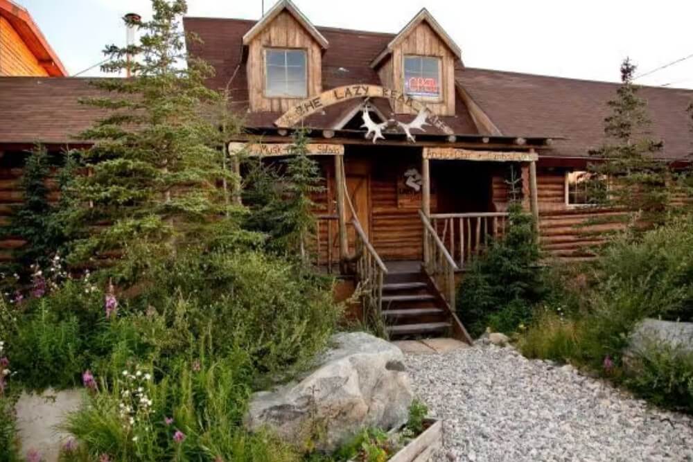 Copy-of-Lazy-Bear-Lodge-outside-summer-10