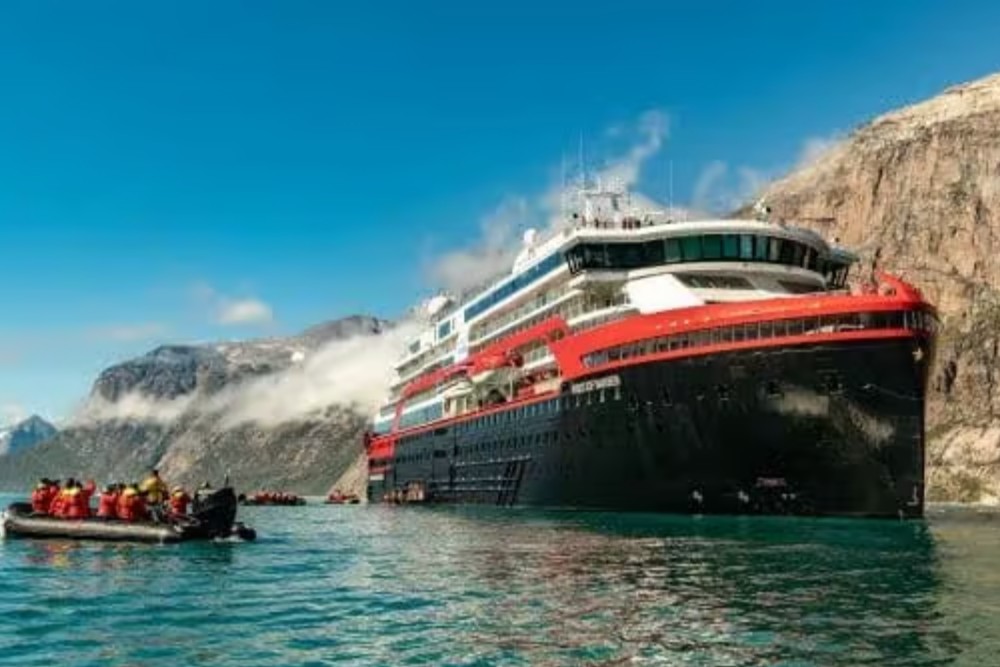 Prince_Christian_Sound_Greenland_HGR_158487_Photo_Ted_Gatlin