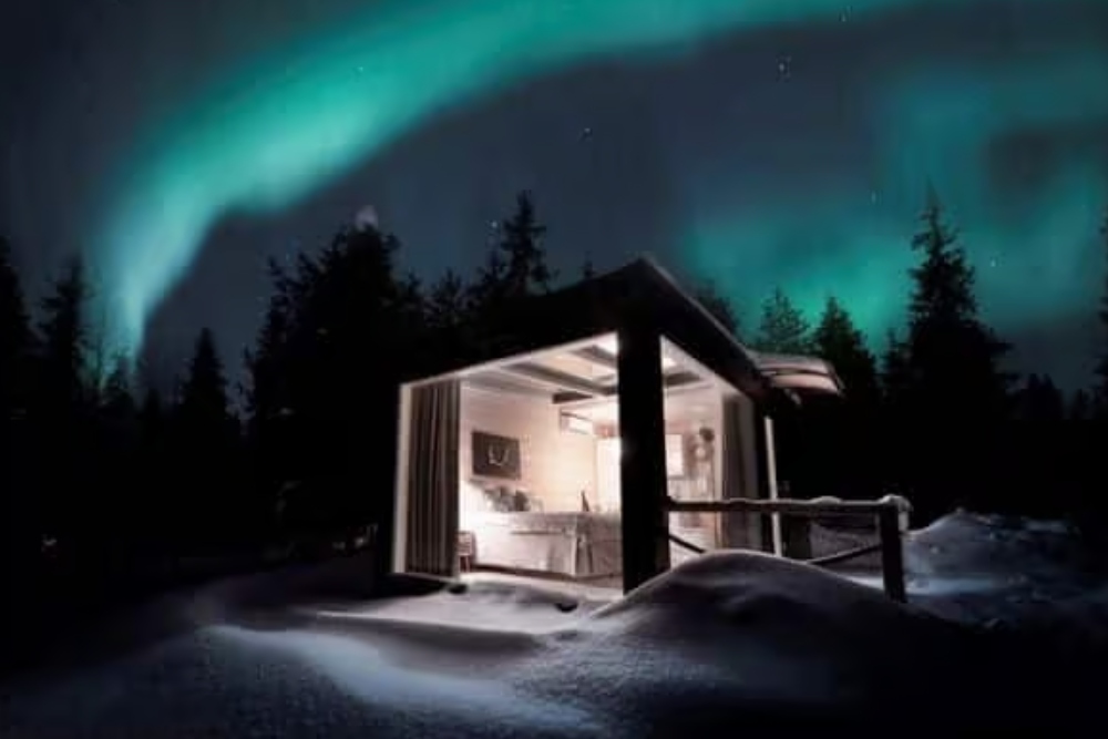 RukaSafaris_glassvilla_northernlights_luxury-1