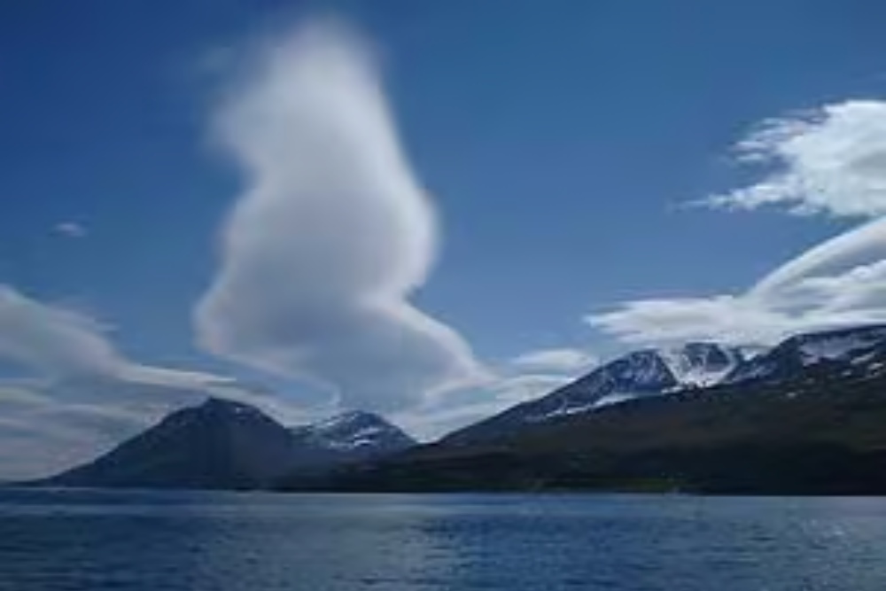 iceland-mountains
